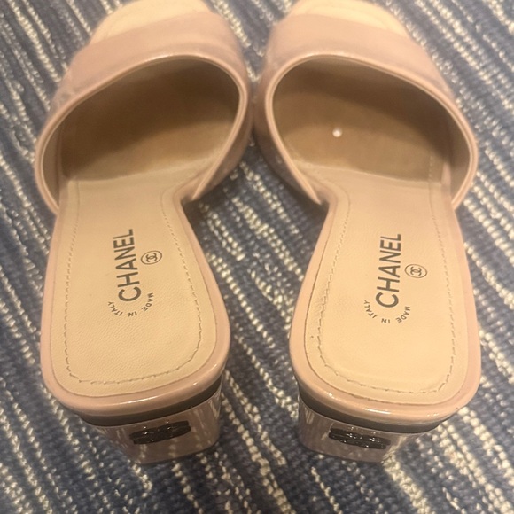 CHANEL Blush Pink Patent Leather Slide Mules - Picture 5 of 9